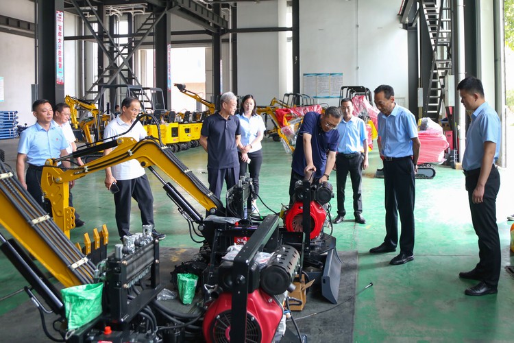 Shandong National Defense Mechanical And Electronic Trade Union Visited China Coal Group